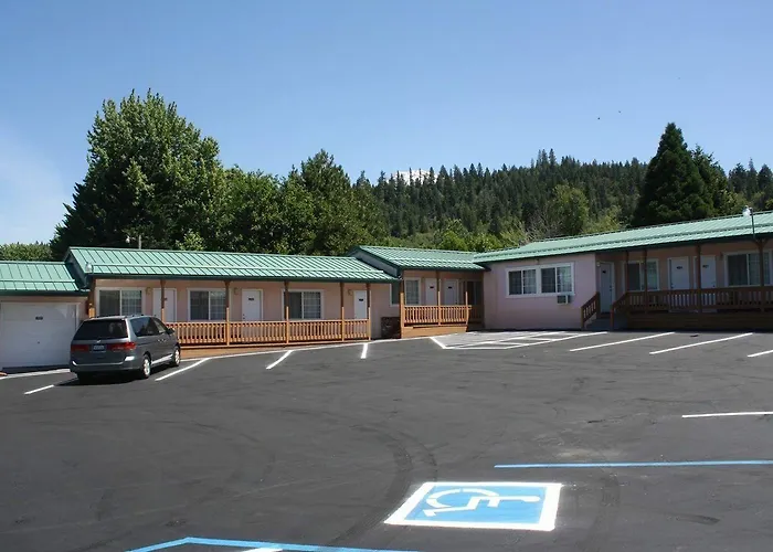 Evergreen Lodge